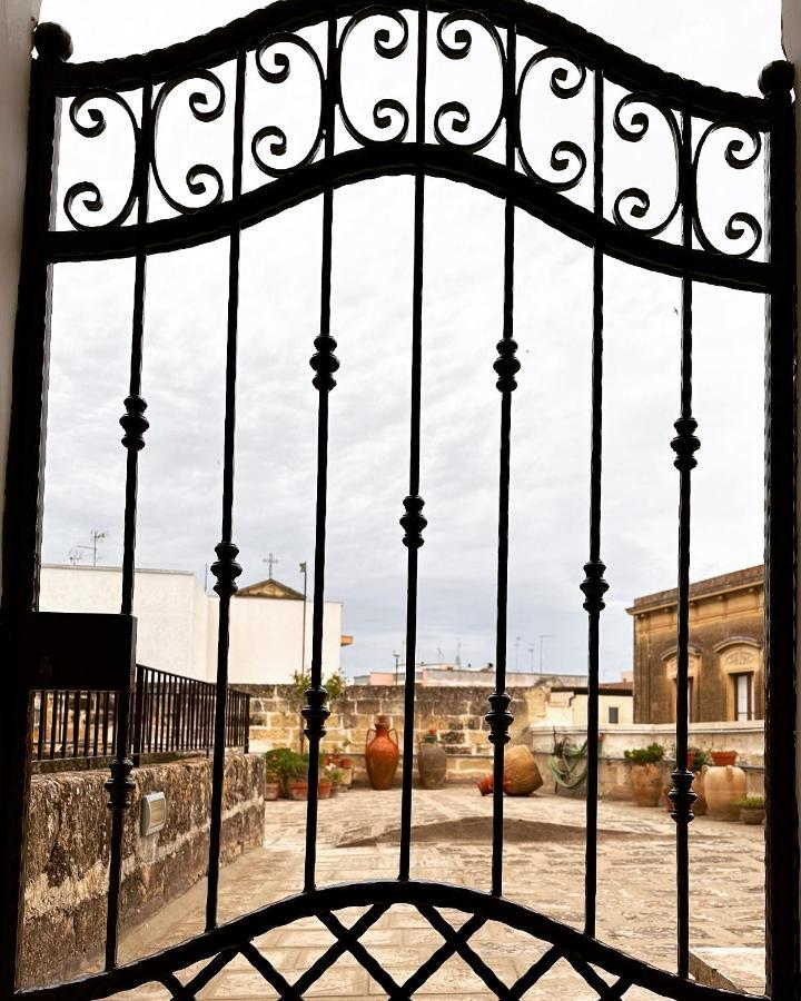La Dimora Del Barone Hotel Vernole Bagian luar foto