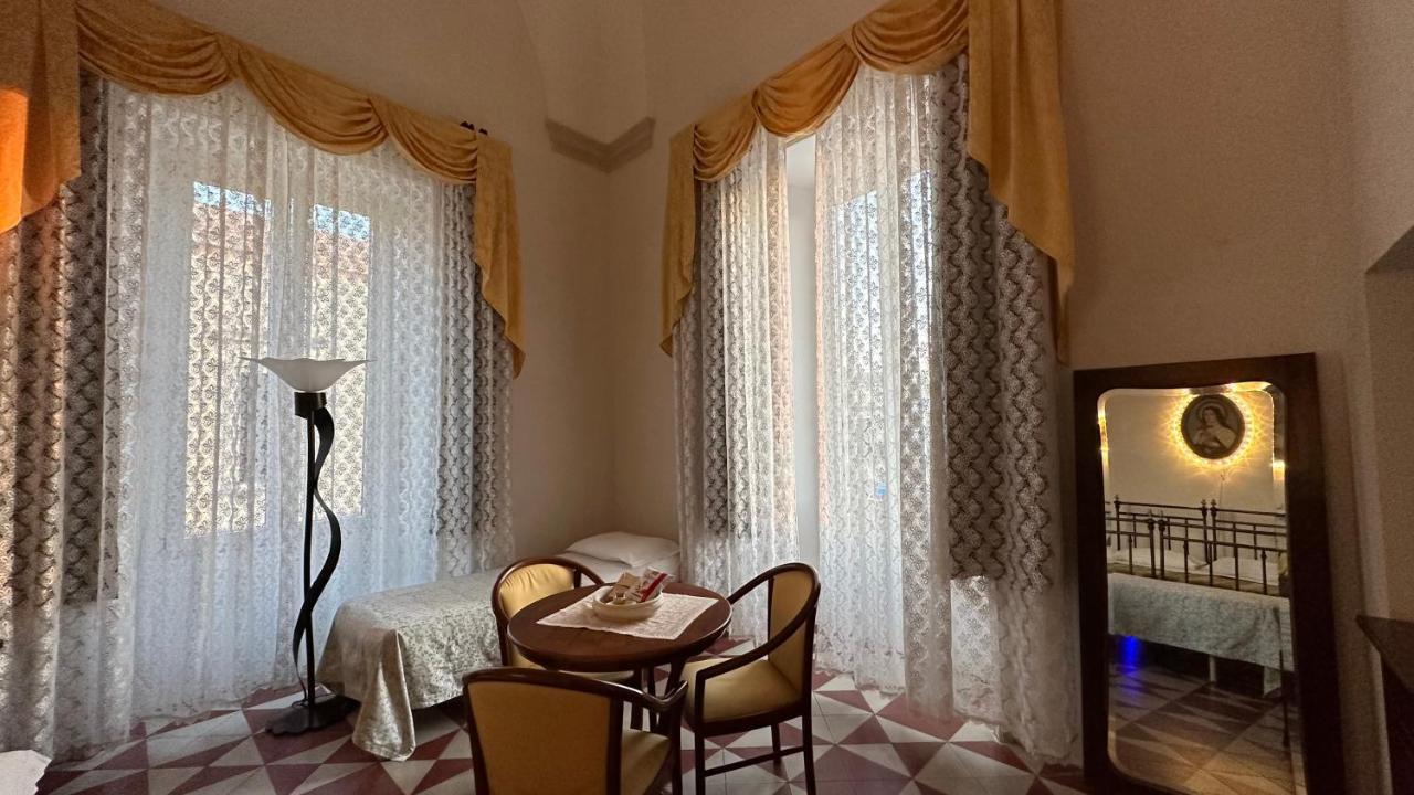 La Dimora Del Barone Hotel Vernole Bagian luar foto